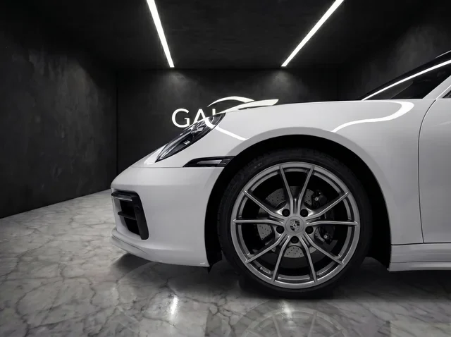 PORSCHE 718 Cayman